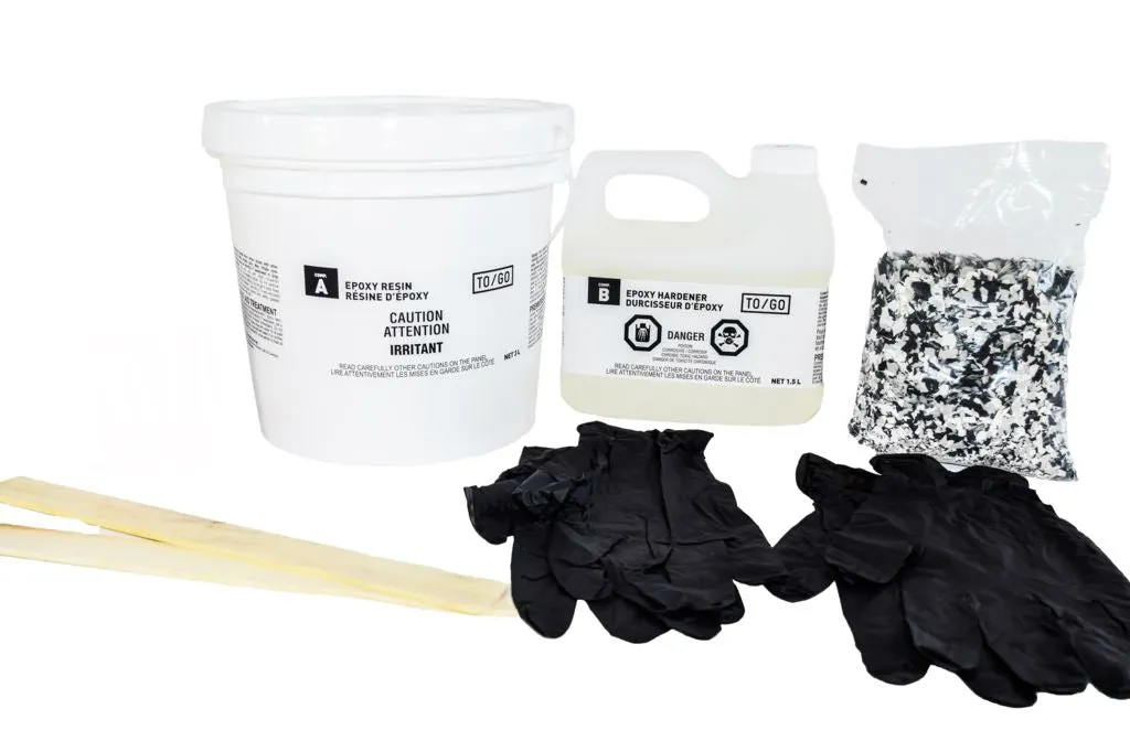 DOUBLE KIT (500 sq/ft) Black PE700927 100% Solid Epoxy Includes 2 x 4,5L : 2x Clear (842315052011) & 2x Dye (PE700927 500 ml)