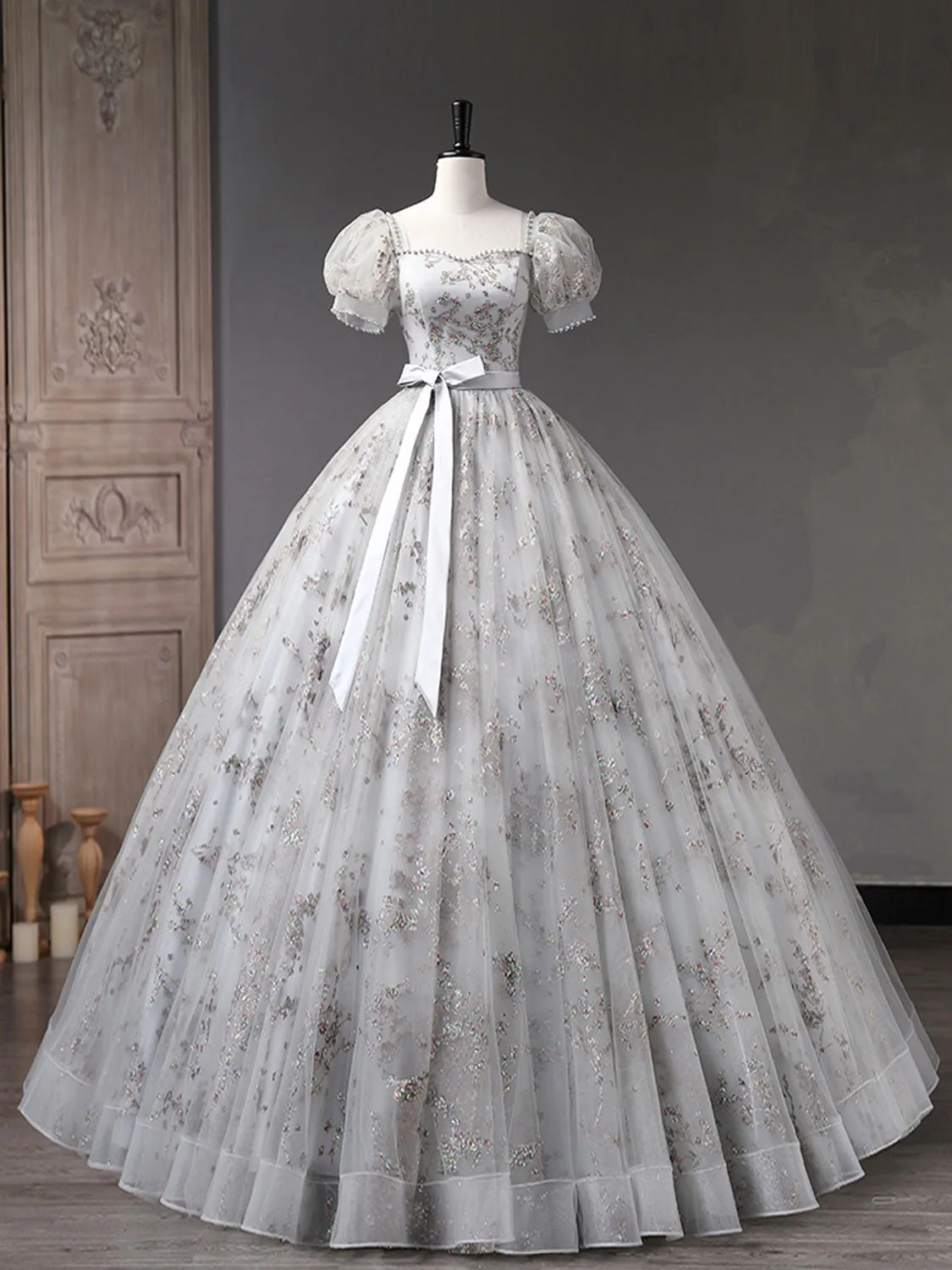 Silver Grey Square Neck Lace Ball Gown Quinceanera Dress with Short Sleeves