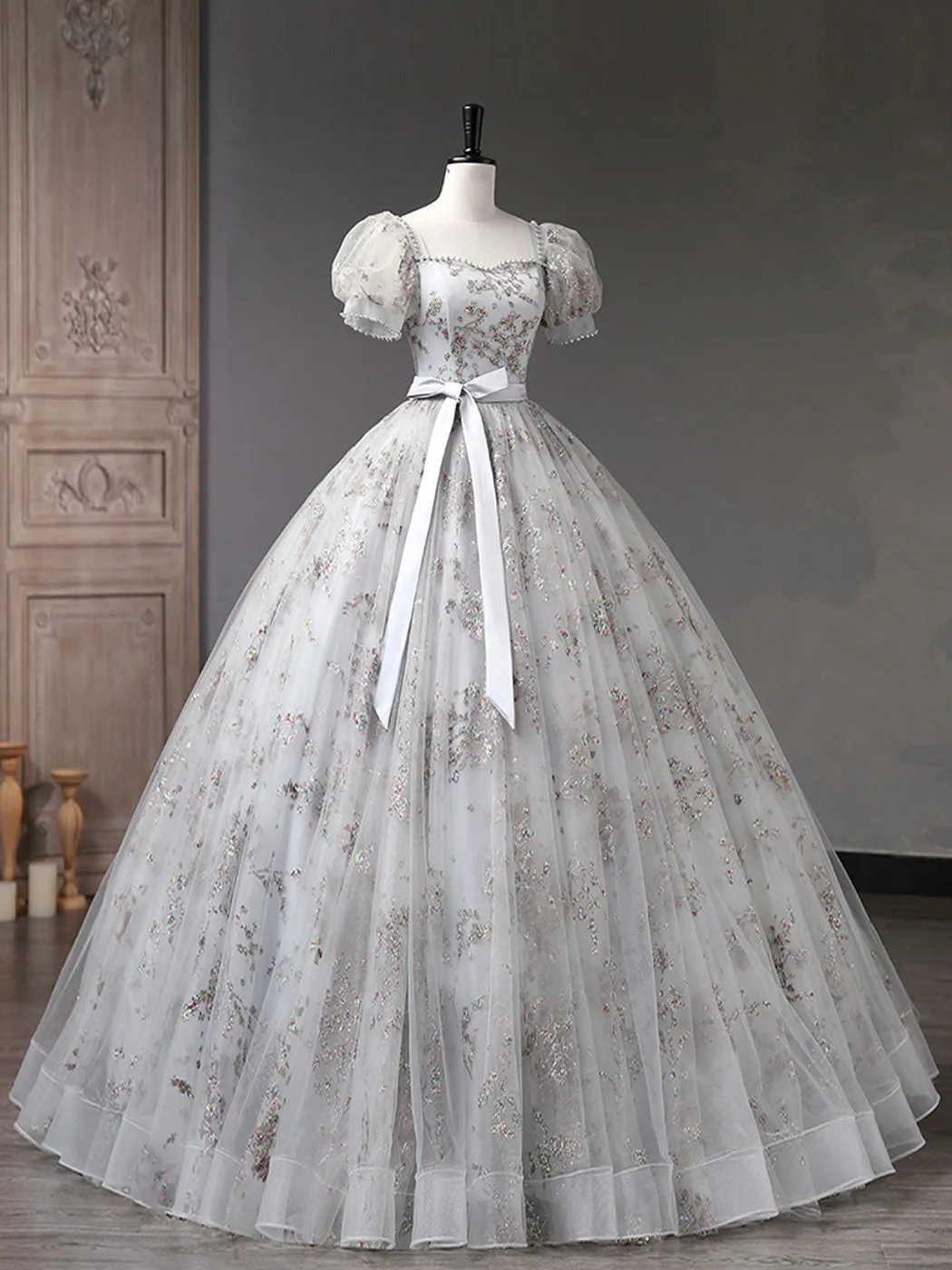 Silver Grey Square Neck Lace Ball Gown Quinceanera Dress with Short Sleeves