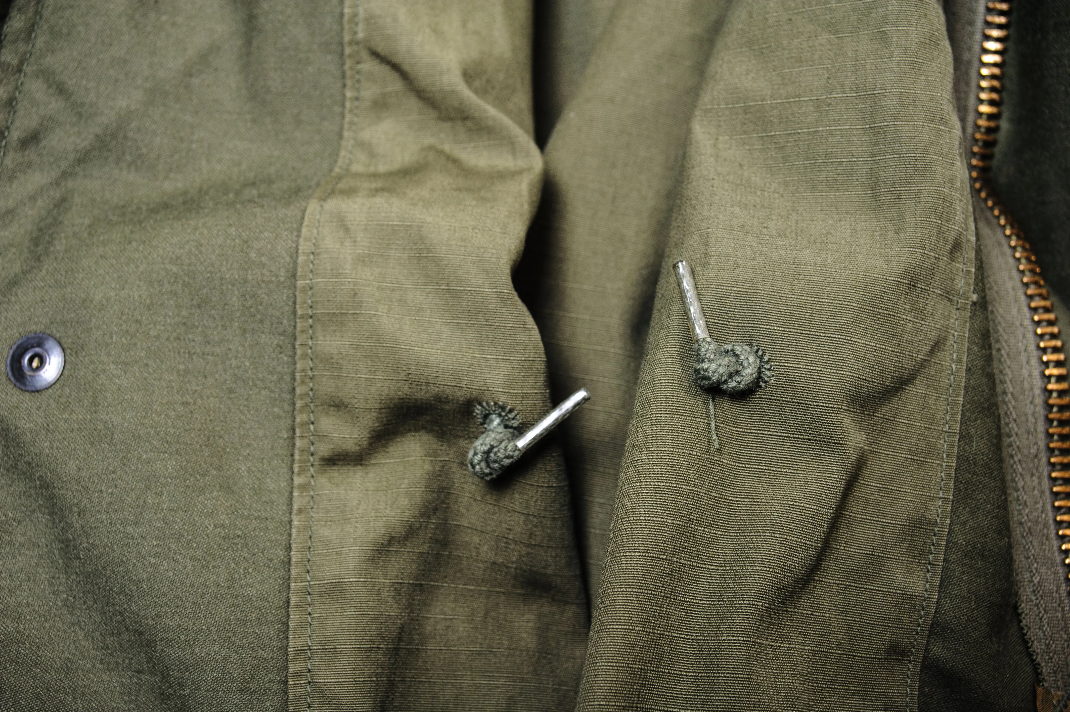 VINTAGE US ARMY M-1965 M65 FIELD JACKET 1980 SIZE MEDIUM REGULAR